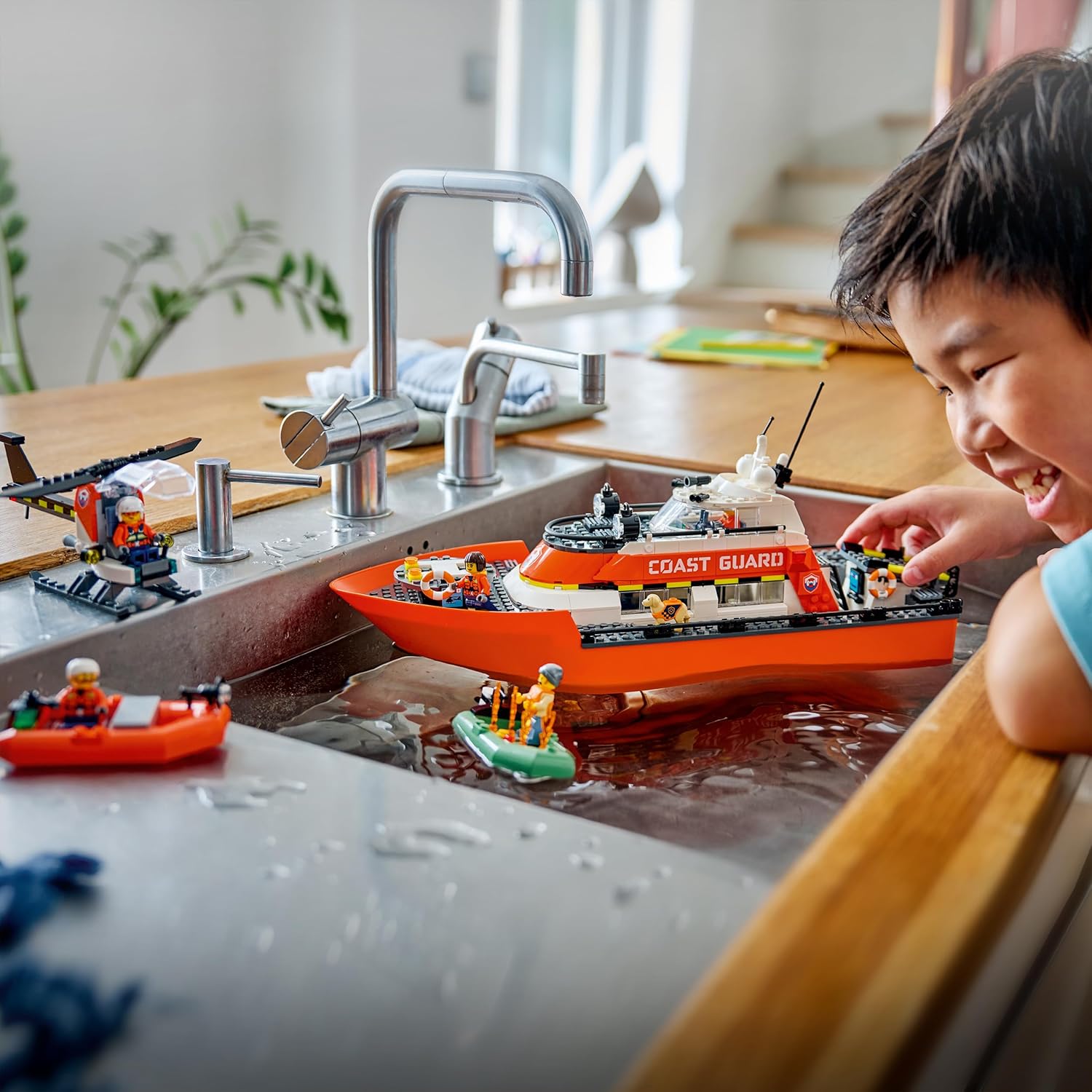 Lego: 60504 - City Exploration - Motoscafo Di Soccorso Ed Elicottero Della Guardia Costiera