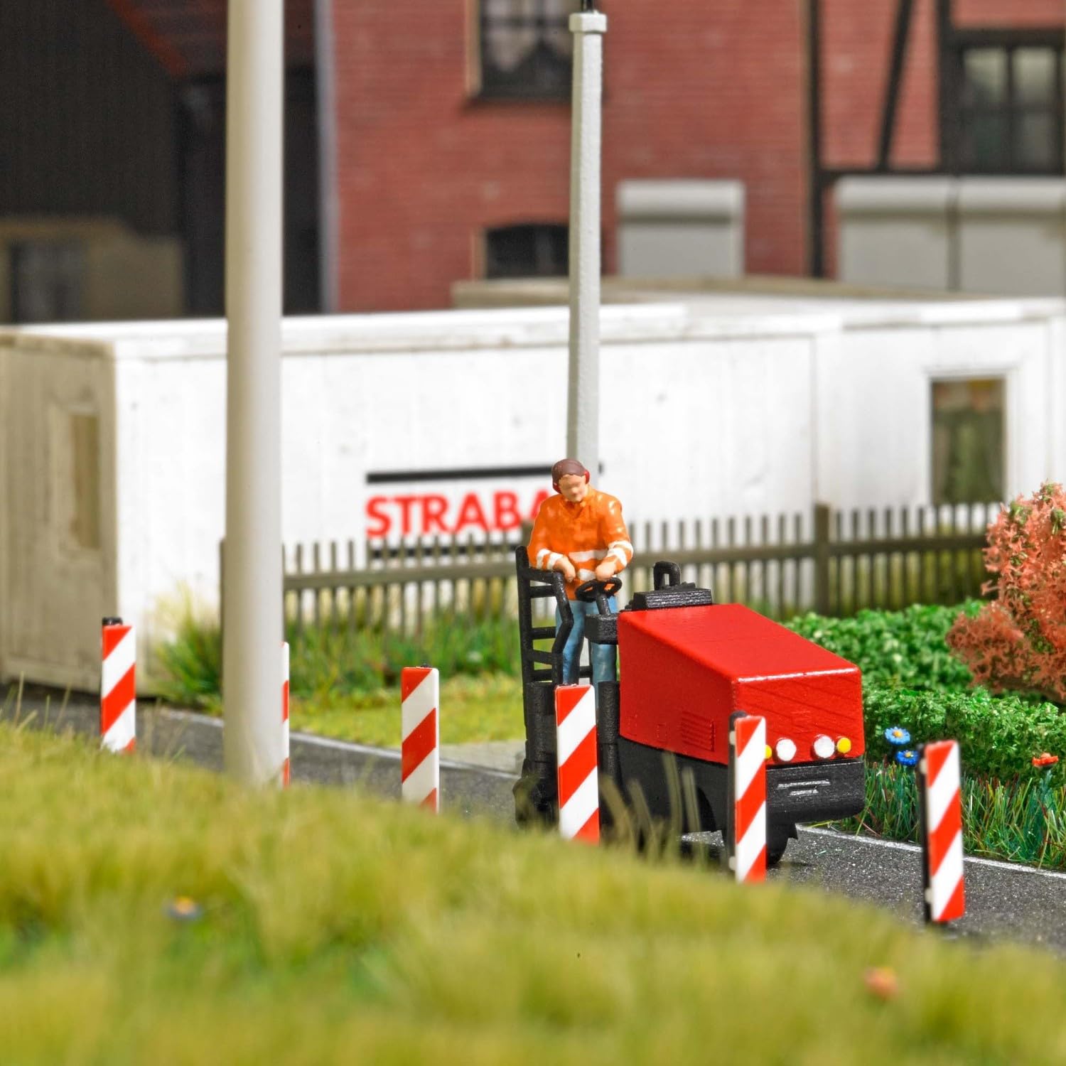 8283 N Action Set: Asphalt Router