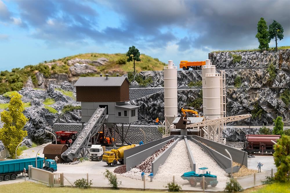 FALLER 222228 Concrete Mixing Unit with Gravel Loading Silo - Track Gauge N