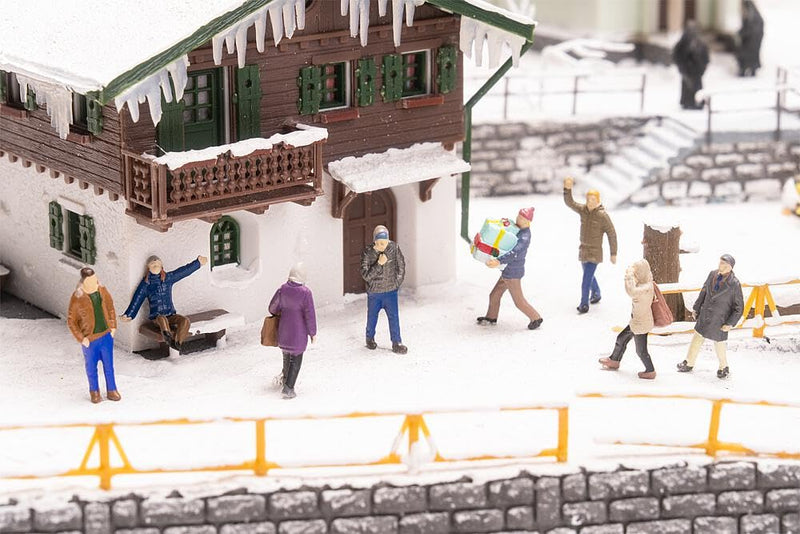 Faller 151711 - voorbijgangers in de winter - spoorbreedte H0