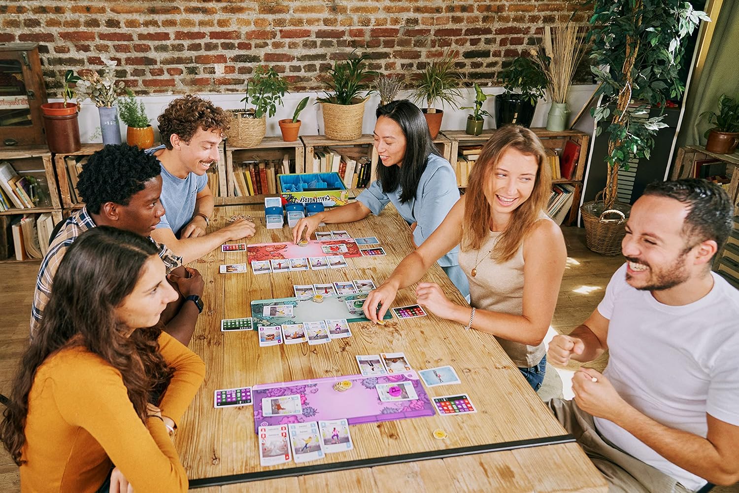 Z-Man Games Challengers | Jeu de société | À partir de 10 ans | 1 à 8 joueurs | 45 minutes de temps de jeu ou plus