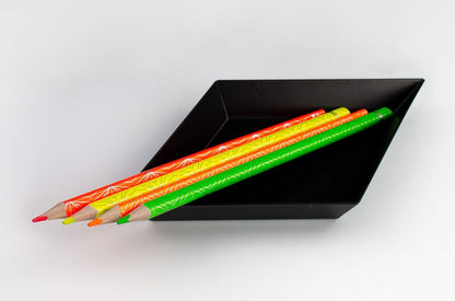 Kores Kolores Style kleurpotloden, 26 kleuren, waaronder trendy metallic, neon & mooie pasteltinten voor wit, donker en ambachtelijk papier, 26 kleurpotloden in een doos voor kinderen, kunstenaars