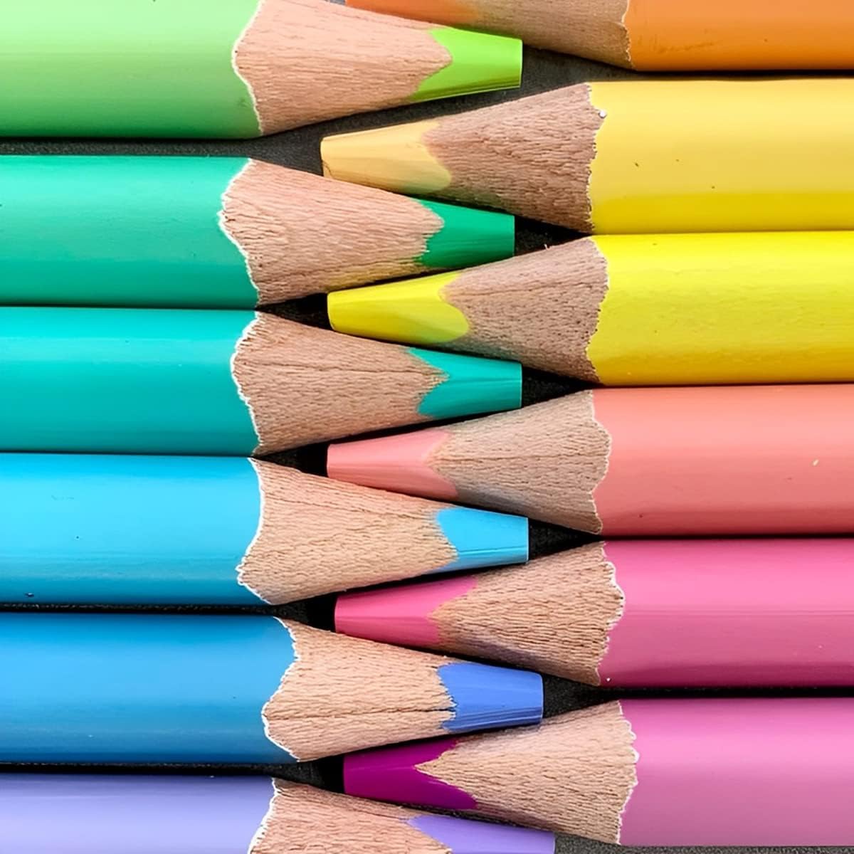 Kores 93321 Kolores Pastelkleurpotloden, 24 pastelkleuren, trendy en mooie pasteltinten voor wit, donker en ambachtelijk papier, 24 pastelpotloden in een doos voor kinderen, kunstenaars