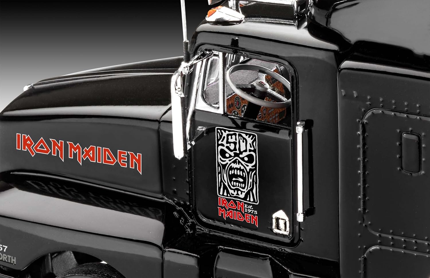 Revell Modellbau Tour Truck Iron Maiden (50th Anniversary