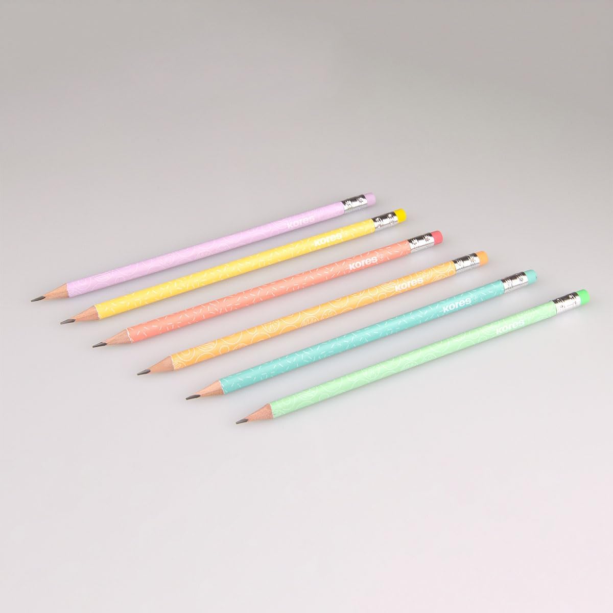 Kores - Grafitos Collage Stijl: HB Grafiet Potloden, Houten Potloden Gecoat in Pastel Kleuren met Leuk Patroon, Latex-vrije gummen, School en Kantoorbenodigdheden om te schrijven, Pack van 6
