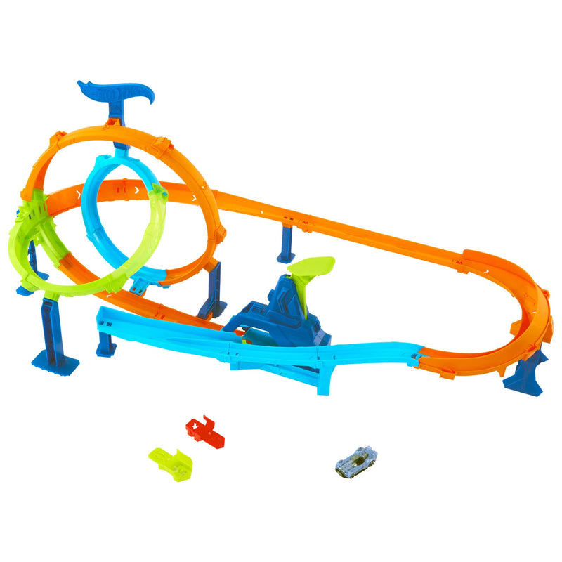 Hot Wheels Spielzeugauto Trackset, Stunt Tracks Schnellstart-Looping-Spielset mit Die-Cast-Auto im Maßstab 1:64, 2 Loopings und 2 Crashzonen, Track-Schnellstecksystem, JHK73