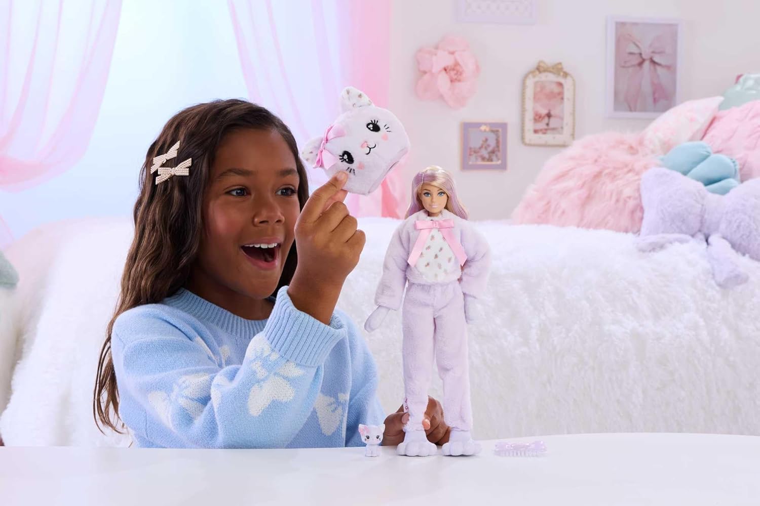 Barbie Cutie Reveal Doll & Accessories, Cuddly Series Kitten with 10 Surprises Including Color Change & Mini Pet, JJP64
