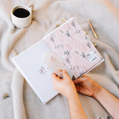 Grupo Erik A5 Notebook Hardback - Disney The Aristocats Cat Stationery | Plush Cover, Squared Paper Note Book, Squared Notebook A5 Sketchbook | Disney Gifts For Cat Lovers