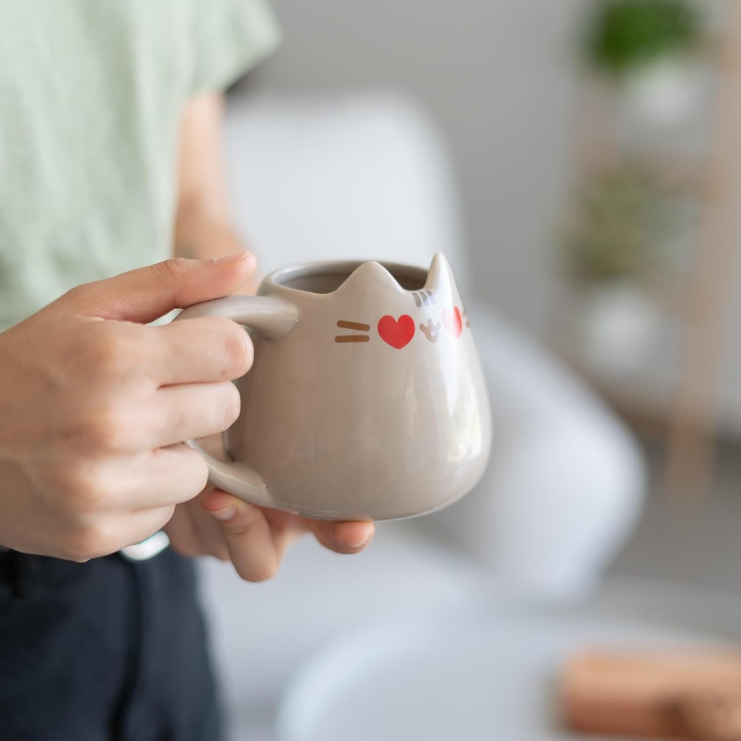 Grupo Erik Ceramic Mug - Pusheen Merchandise | 420 ml - 14.2 oz Coffee Mug Tea, Cool Mugs and Cups | Pusheen Gifts for Cat Lovers, Gifts Under 15 Pounds