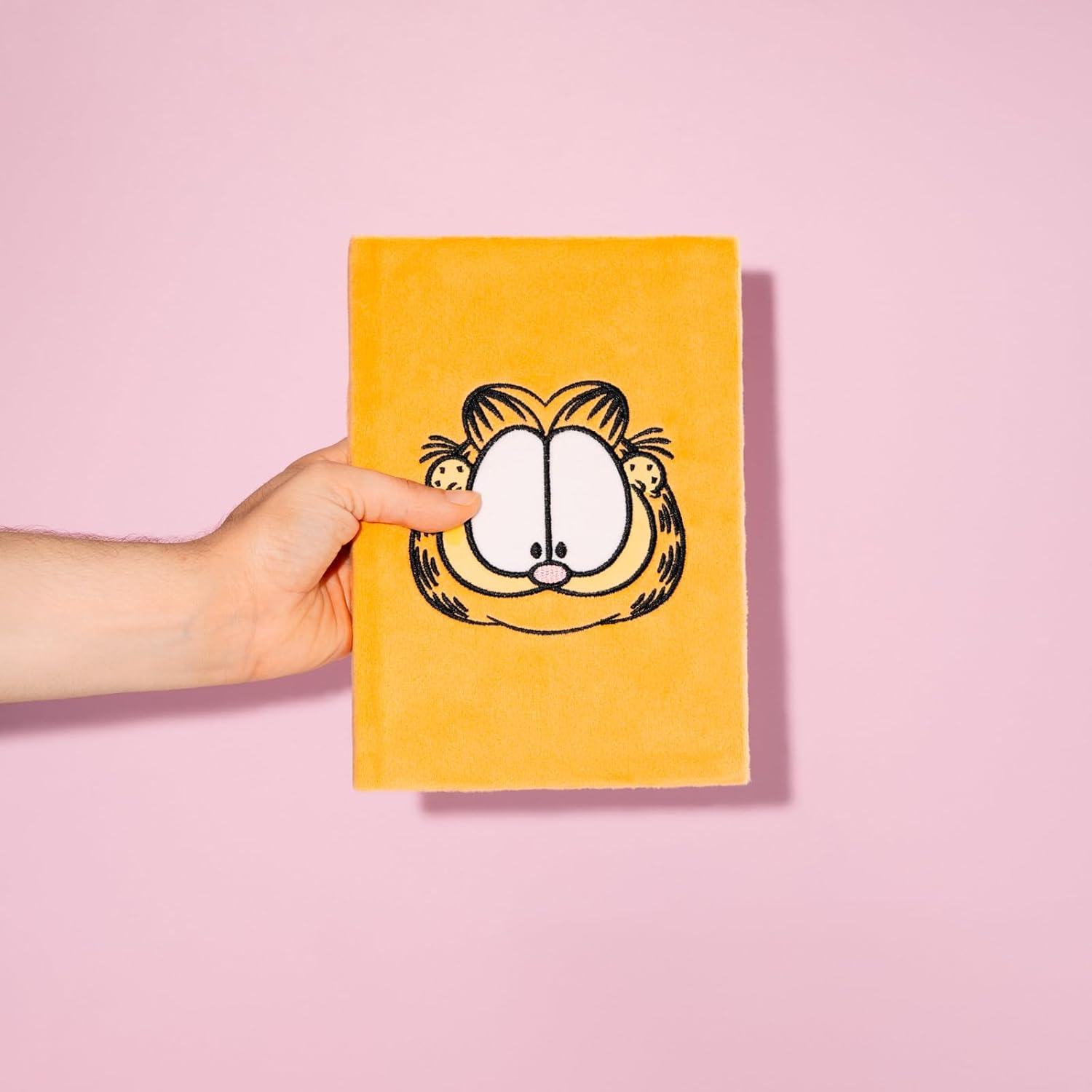 Grupo Erik A5 Notebook Hardback - Garfield Cat Stationery | Plush Cover, Lined Journal Note Book, Lined Notebook A5 Sketchbook | Garfield Gifts For Cat Lovers