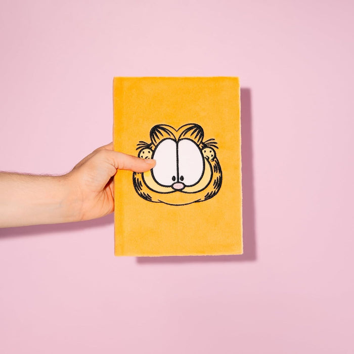 Grupo Erik A5 Notebook Hardback - Garfield Cat Stationery | Plush Cover, Lined Journal Note Book, Lined Notebook A5 Sketchbook | Garfield Gifts For Cat Lovers