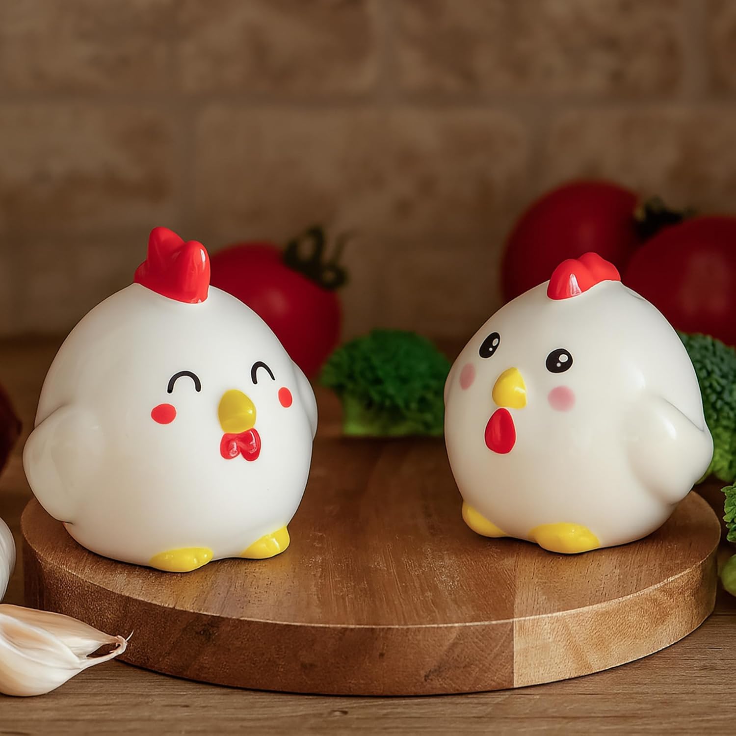 Legami - Ceramic Salt and Pepper Set in Ceranica, Hen Theme, Hand-Decorated