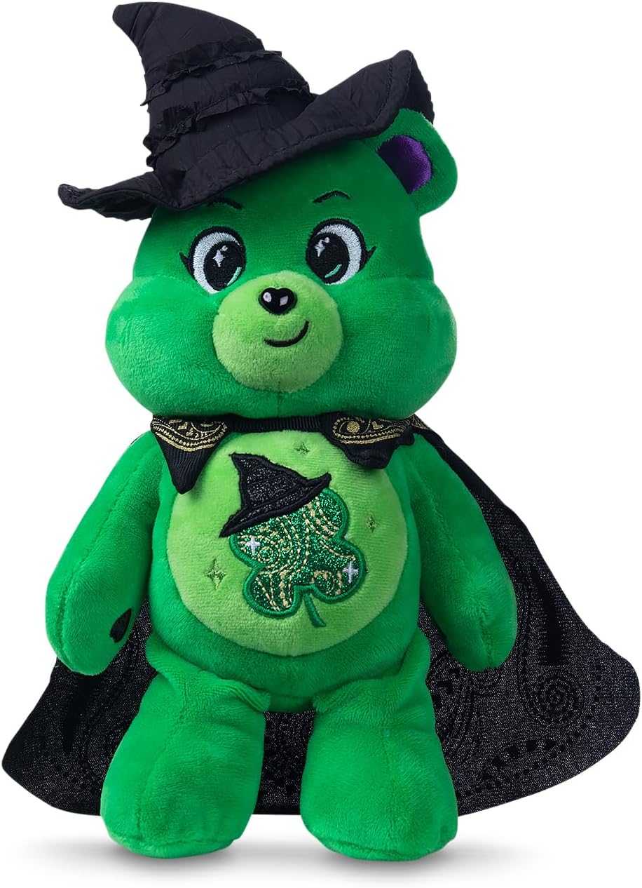 Basic Fun Care Bears x Wicked 22 cm Peluche - Good Luck Bear ALS Elphaba - Peluche Douce à Collectionner de la Collection Care Bears x Wicked