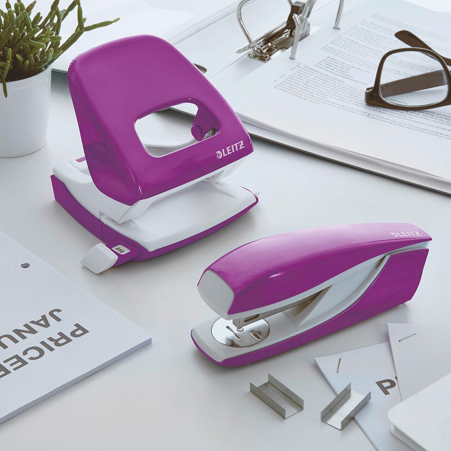 Leitz Stapler, 30 Sheet Capacity, Ergonomic Metal Body, includes Staples, WOW Range, 55021062 - Purple