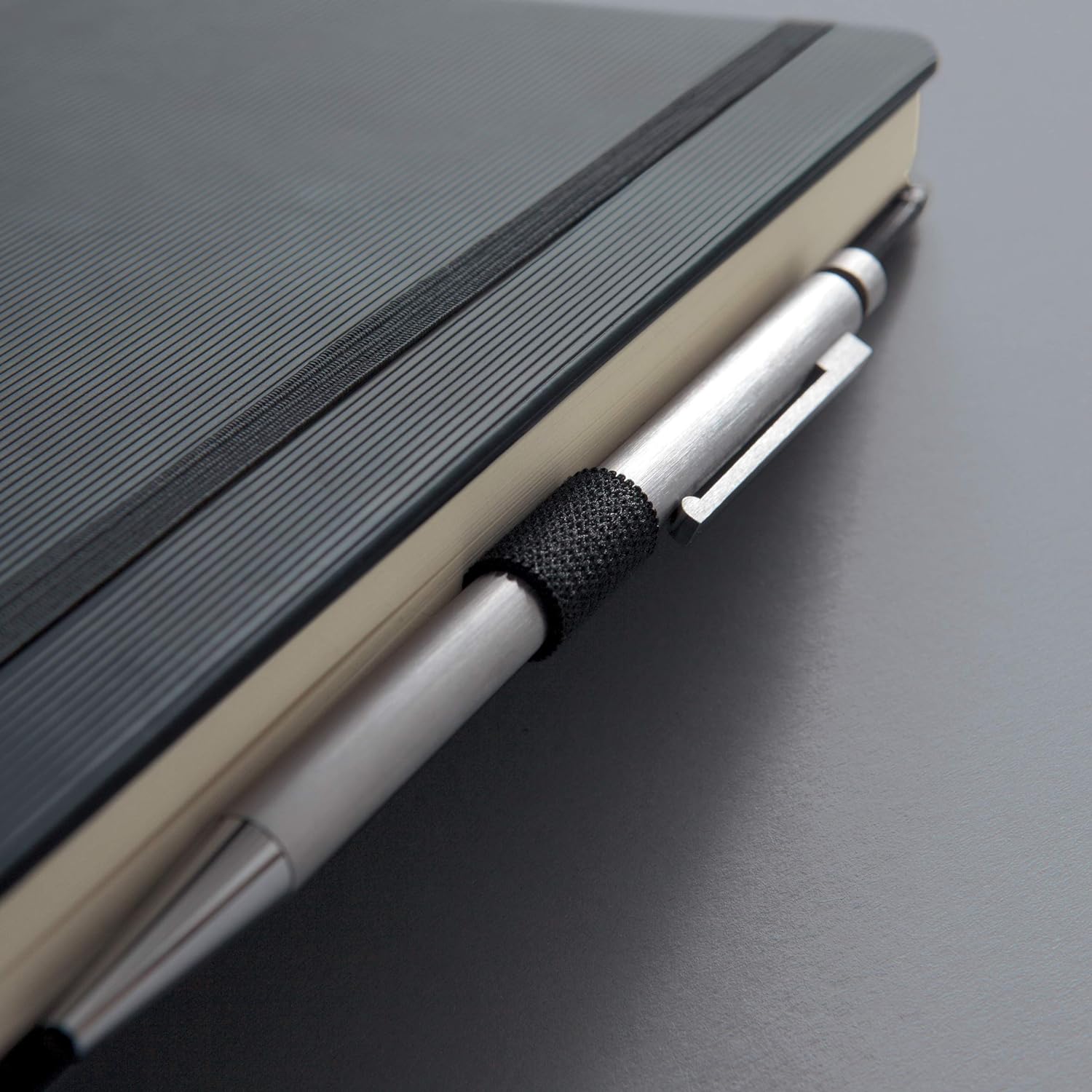 SIGEL CO122 Premium Notebook lined, A5, hardcover, Black - Conceptum