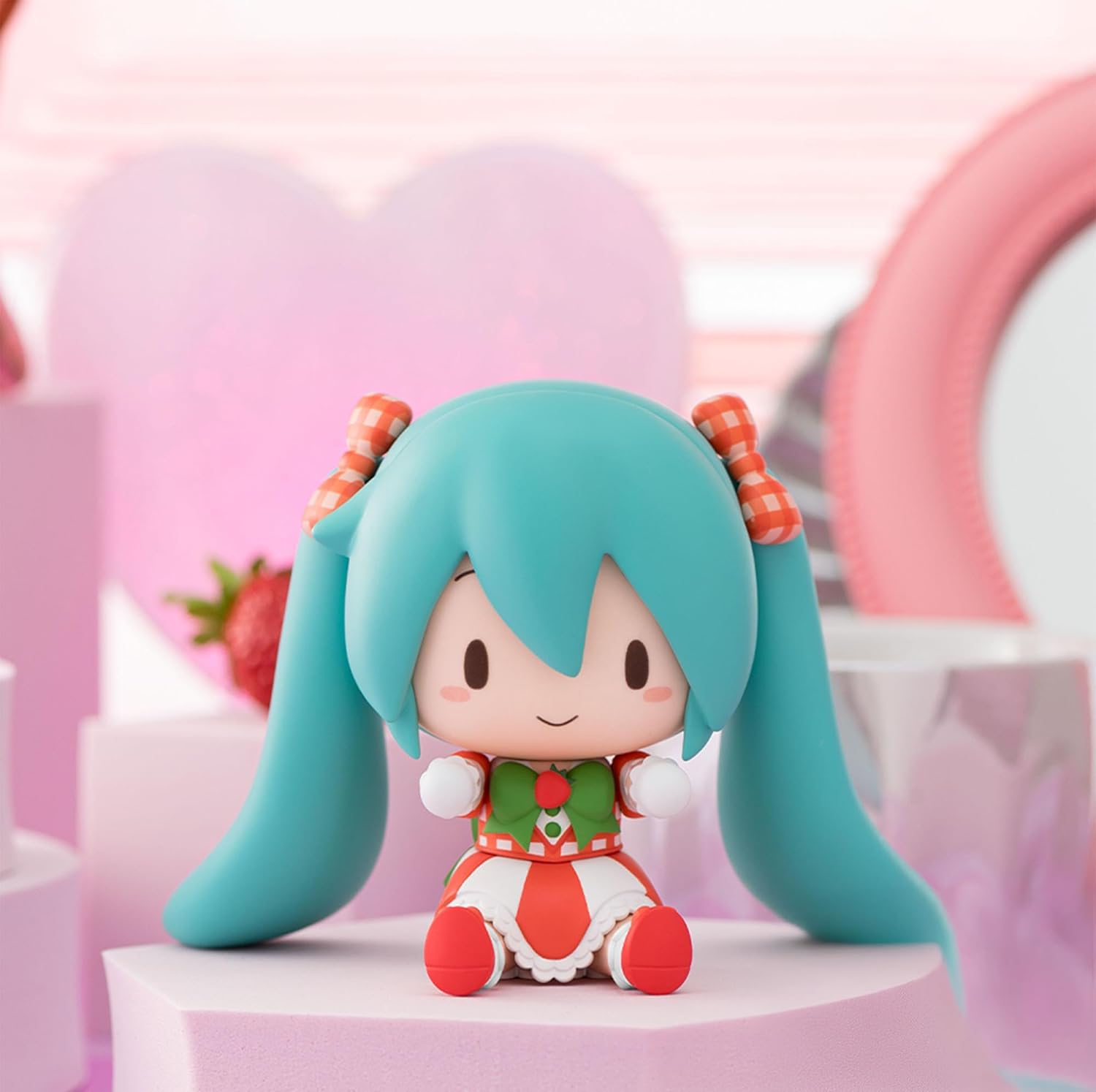 SEGA -fuwa Petit Hatsune Miku x Love and Berry Dress Up and Dance! Chibi Figura Bella Fragola