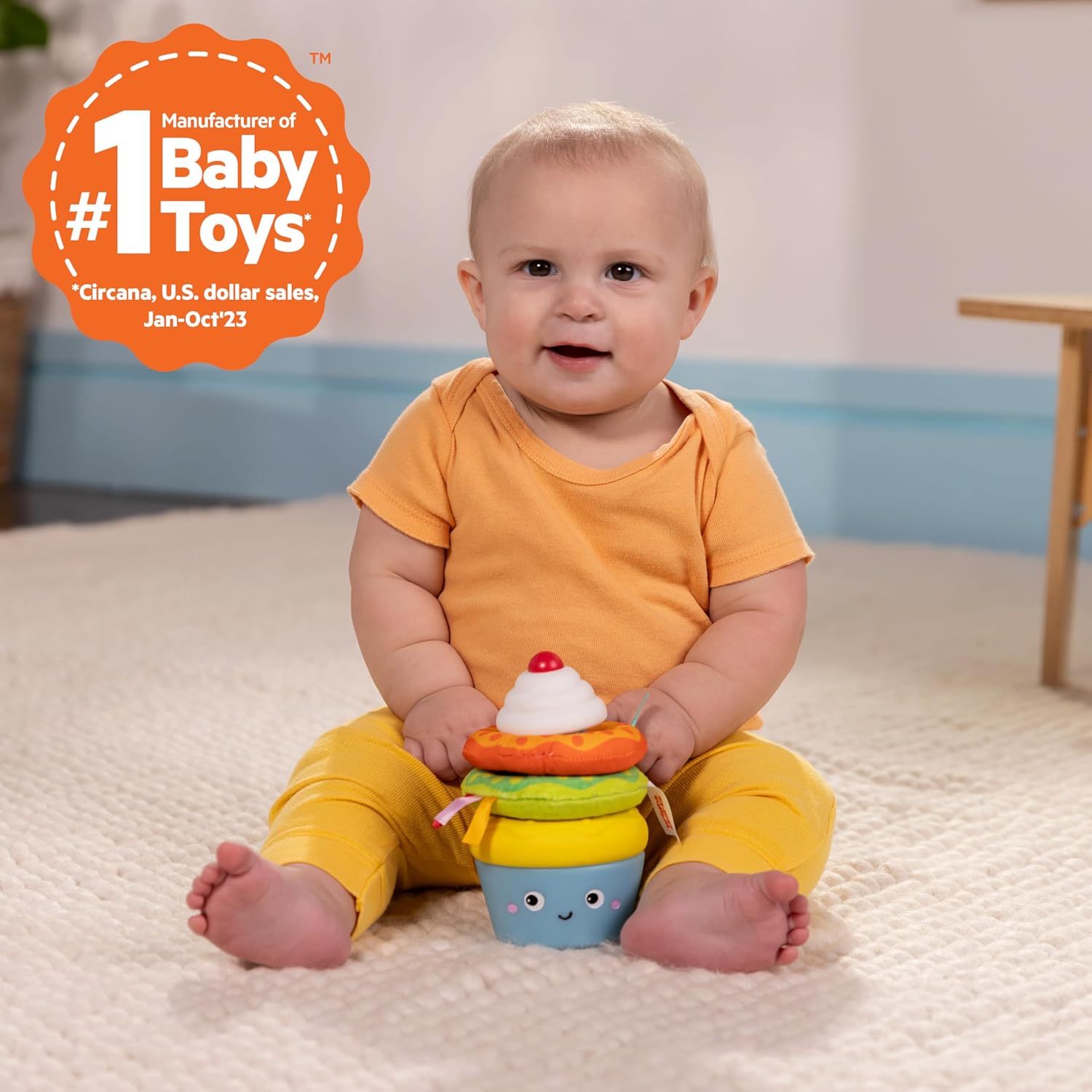 Bright Starts Treat Torre Apilable con Mordedor en Forma de Cupcake y Donut, Fomenta la Motricidad Fina, Unisex, para Bebés Desde 6 Meses