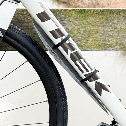 Mucky Nutz, Gut Fender