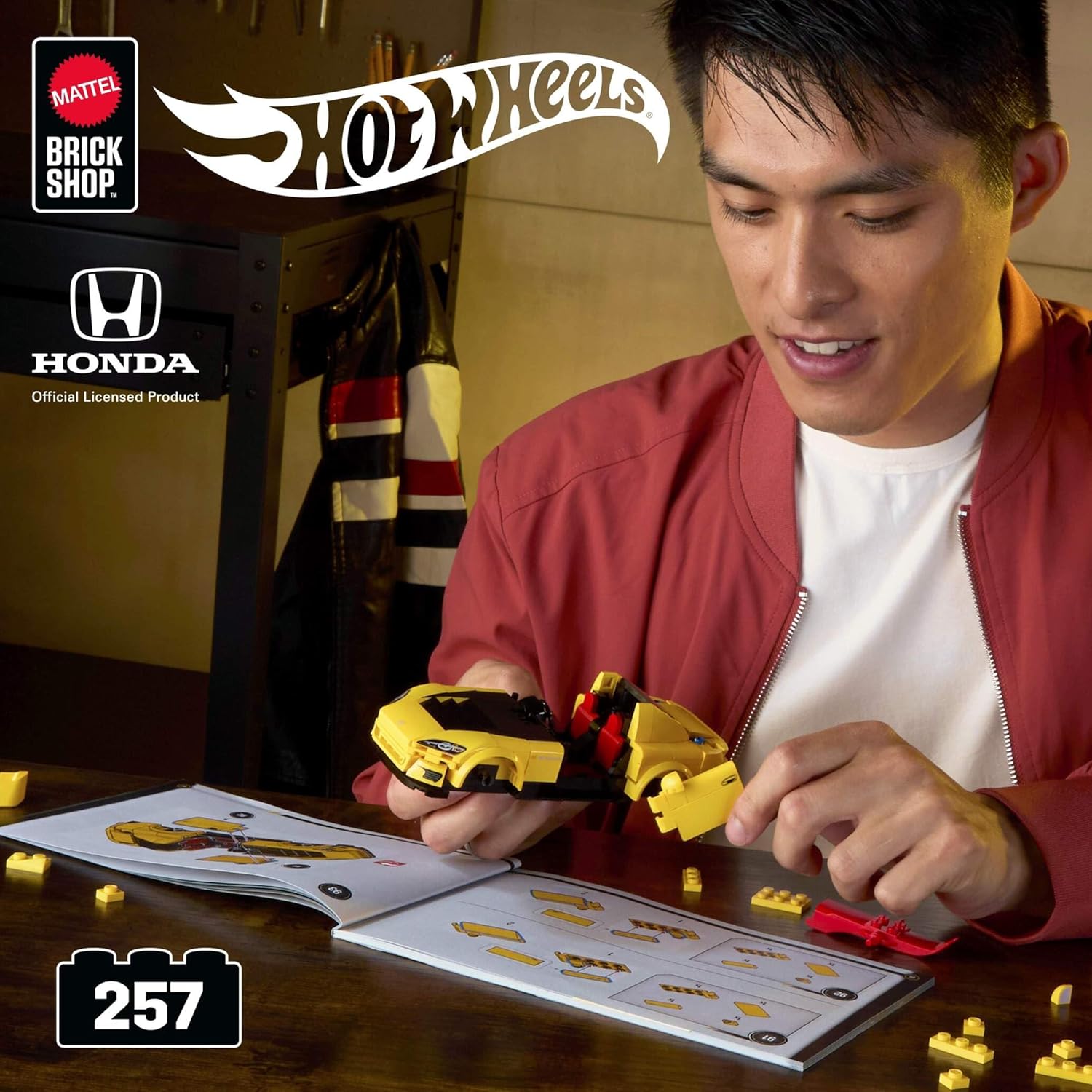 Mattel Brick Shop Hot Wheels Speed Series Building Set, '07 Honda S2000 with 257 Pieces, Realistic Details and Custom Decals, Adult Collectors and Kids Ages 10+, JFR88