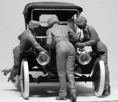 ICM ICM24009 1:24-American Mechanics (1910's) 3 Figs