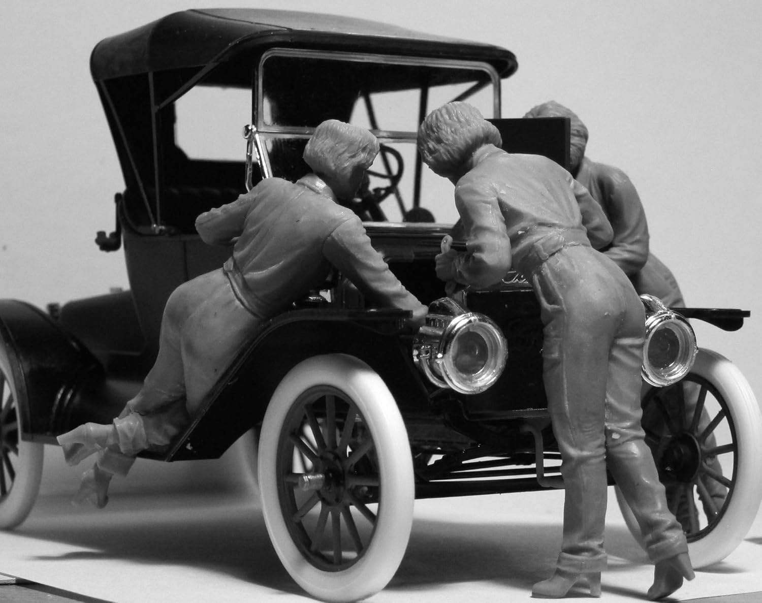 ICM ICM24009 1:24-American Mechanics (1910's) 3 Figs