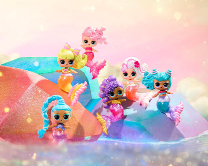 L.O.L. Surprise! Mermaids Makeover Magic Tots – DIY Draagbare Lipgloss voor Jou en Je Pop, Mix en Maak Make-up, Leuk Waterplezier, 6 Popjes om te Verzamelen – Geschikt voor Kinderen van 4+ Jaar