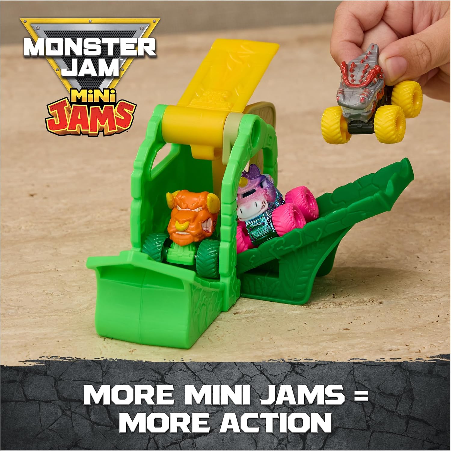 Monster Jam Mini Jams, Crash & Crumble Skull Escape Playset, 2 Exclusive Die-Cast El Toro Loco and Dragon Monster Trucks, Kids Toys for Boy and Girls Ages 3 and up