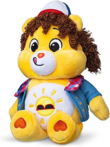 Basic Fun Care Bears x Stranger Things Funshine Bear as Dustin – 22 cm Plush – Limited Edition Collectible – Gift for Stranger Things Fans