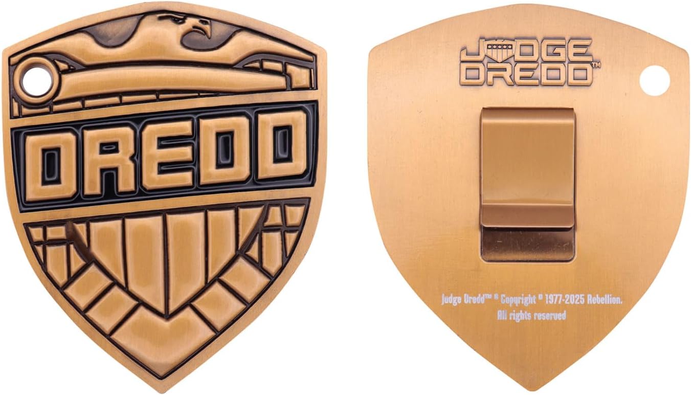 FaNaTtik 2000 AD Judge Dredd Badge Metal Replica – Limited Edition Collectible with Display Stand (5,000 worldwide