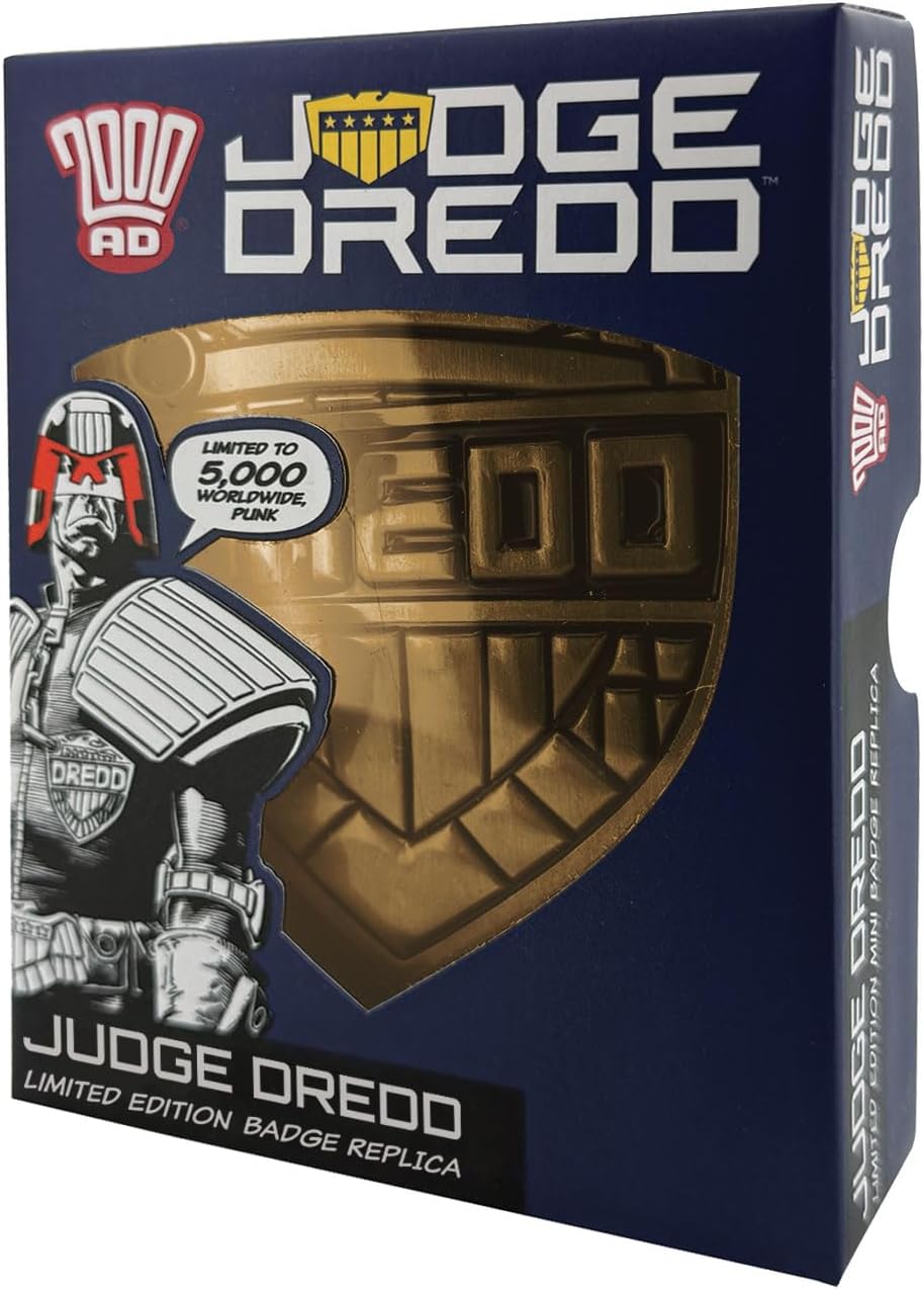 FaNaTtik 2000 AD Judge Dredd Badge Metal Replica – Limited Edition Collectible with Display Stand (5,000 worldwide