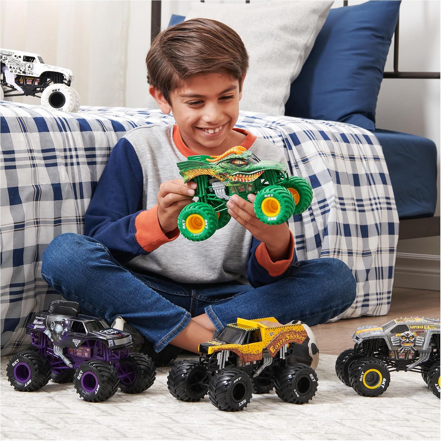 Monster Jam, Officiële Sparkle Smash Monster Truck Die-Cast 1:24 schaal speelgoed voor jongens en meisjes vanaf 3 jaar