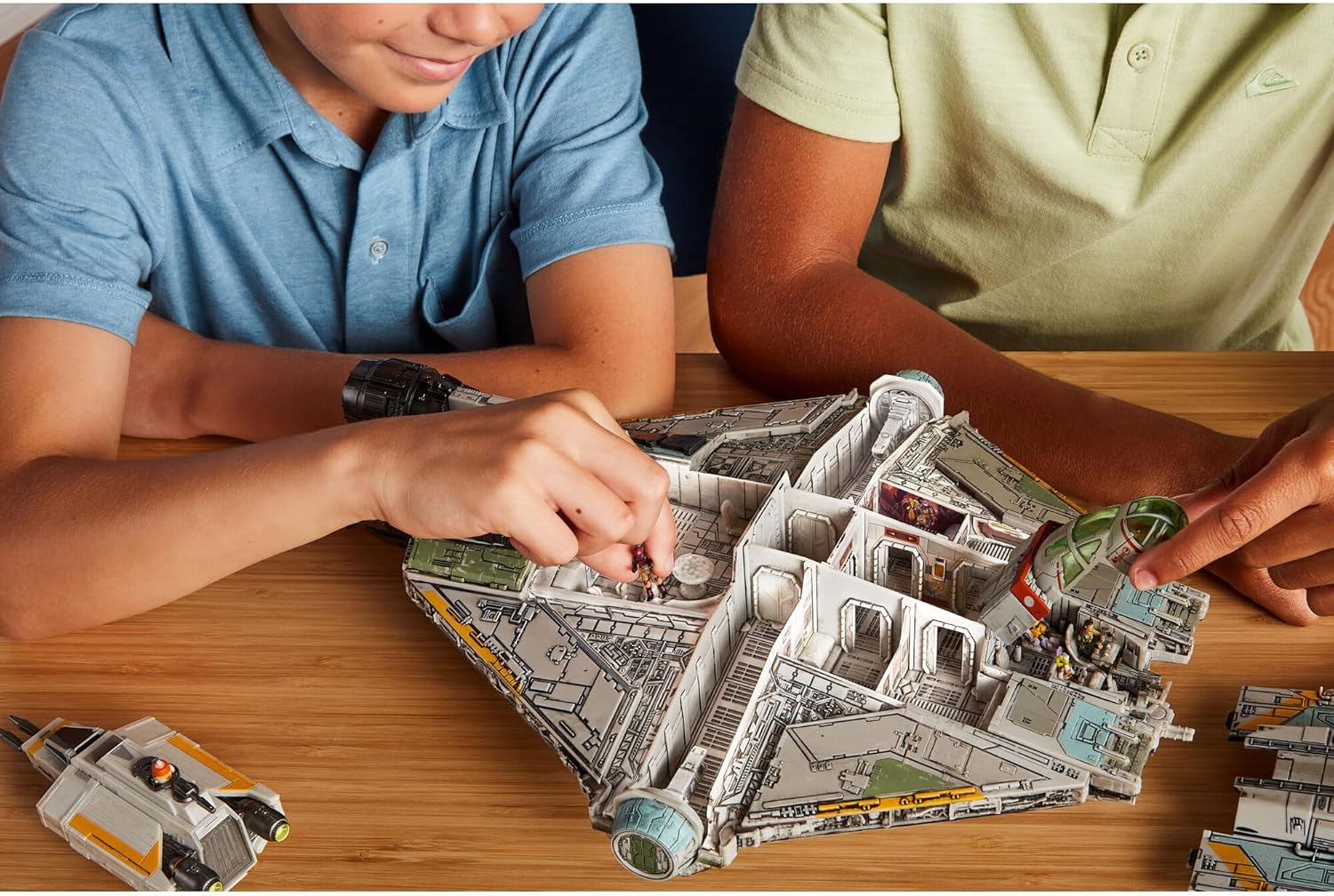 STAR WARS Micro Galaxy Squadron Ghost - 15-Inch Vehicle with Motion and Button Activated Lights and Sounds plus Four 1-Inch Micro Figure Accessories