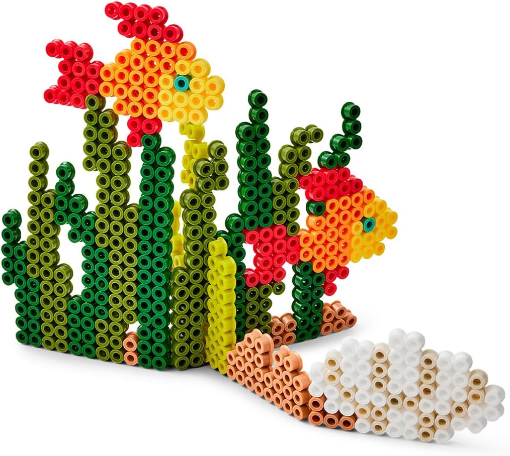 Hama Perline | Circa 2.000 perline, 1 grande pannello forato quadrato n. 234, foglio di disegno stampato a colori, istruzioni e carta da stiro (lingua italiana non garantita).