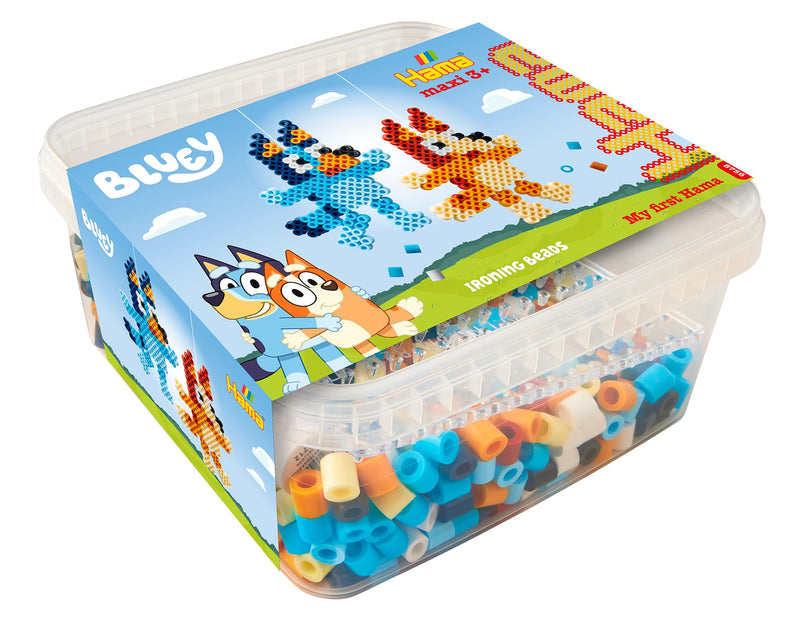 Hama Maxi Beads Bluey Craft Box – 900 perline termoadesive termoadesive con pannello forato grande, foglio di design, corda e carta da stiro, kit per arti e mestieri per bambini dai 3 anni in su