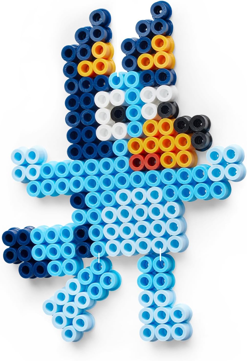 Hama Bluey - Caja de manualidades Maxi Beads – 900 cuentas de fusibles para planchar, tablero de clavijas grande, hoja de diseño, cuerda y papel de planchado – Kit de arte y manualidades para niños a