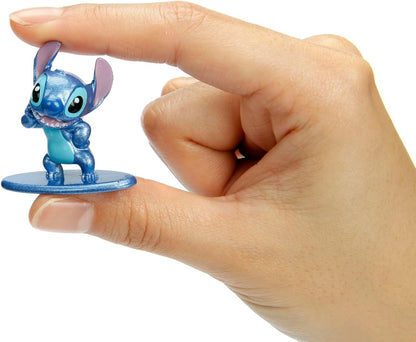 Jada Toys Disney Stitch figuren (3 stuks) - set van 3 verzamelfiguren van Lilo & Stitch (Stitch, Hula Stitch, Surfer Stitch), nano-metalen figuren voor fans en kinderen vanaf 8 jaar, elk 4 cm