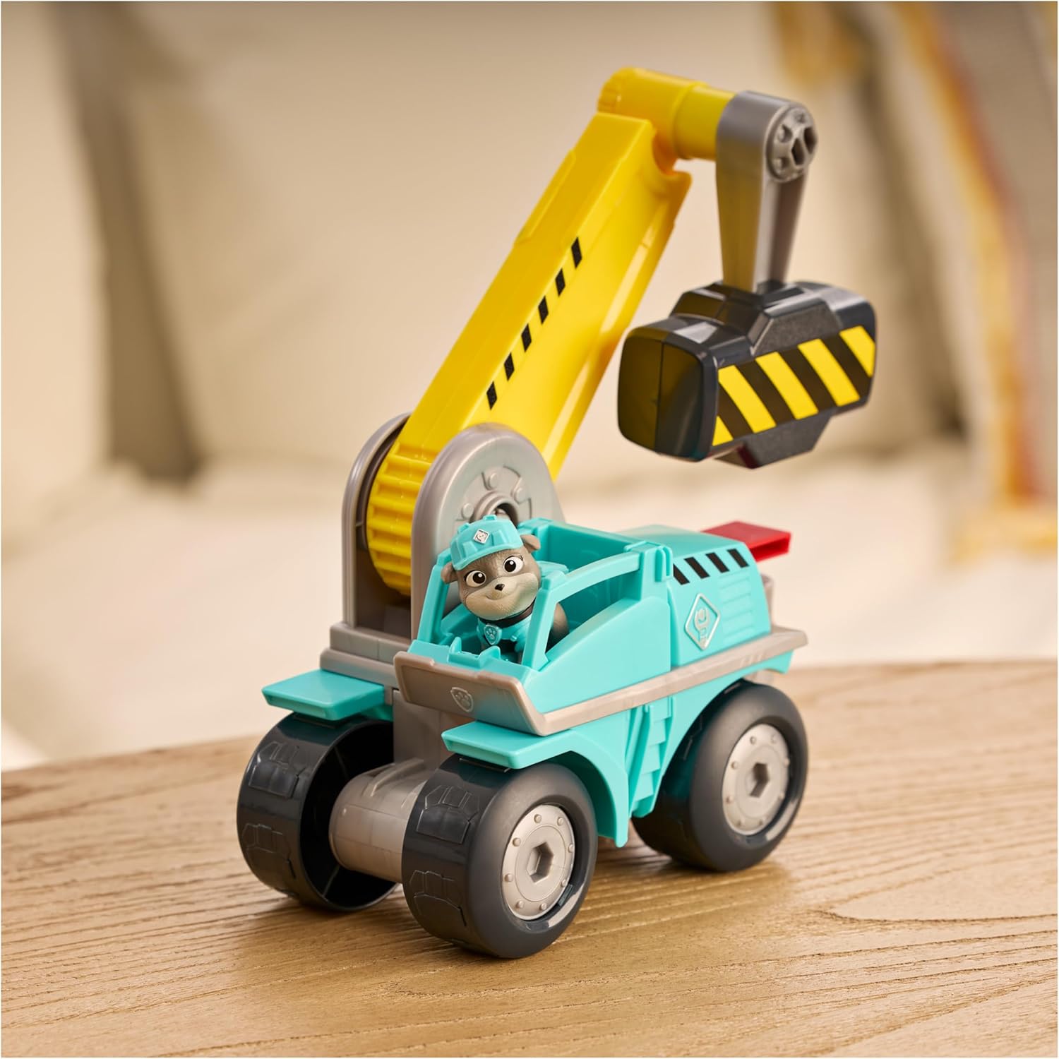 Rubble & Crew - Motors Mega-Hammer-Fahrzeug, 25cm 2-in-1 Baufahrzeug mit Motor-Figur und abnehmbaren Werkzeugen, PAW Patrol Kinderspielzeug ab 3 Jahren