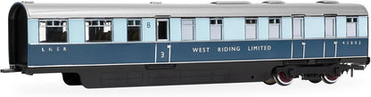 Hornby R40477 LNER West Riding Limited Brake Third & Kitchen Third Articulated Coach pack, Railway - Rolling Stock, for ages 14+ Years