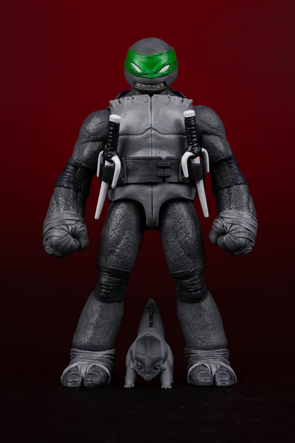 McFarlane Teenage Mutant Ninja Turtles (Page Punchers) Raphael (Black, White & Green) 5in Action Figure with Comic Toys Red Platinum Edtion