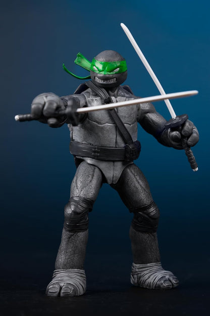 McFarlane Teenage Mutant Ninja Turtles (Page Punchers) Leonardo (Black, White & Green) 5in Action Figure with Comic Toys Red Platinum Edtion
