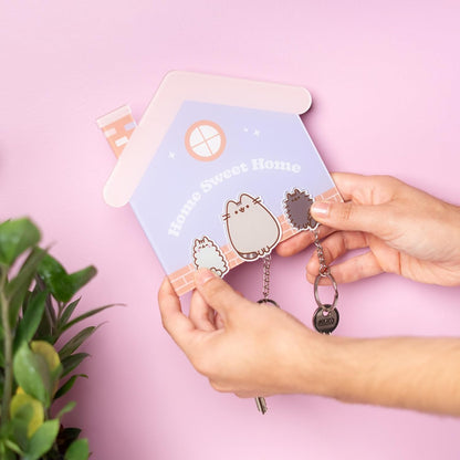 Grupo Erik | Support Porte-Clef Pusheen avec 2 Porte-Clés | Porte-Clés Mural | Des cadeaux pour femme, homme et enfant sous Licence Officielle (16 x 16 cm