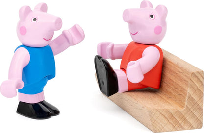 BRIO World Peppa Pig Starter Set Travel Toy Train Set for Kids Age 3 Years Up - Wooden Toddler Toys & Games