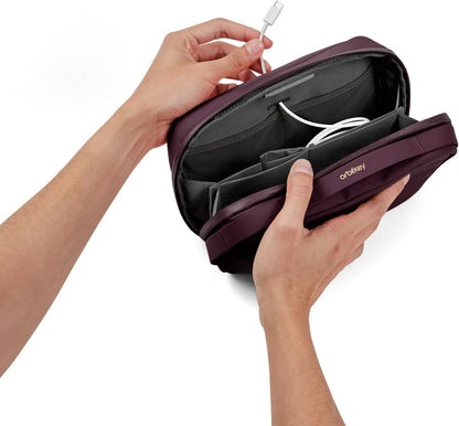 Orbitkey 2-in-1 Tech Accessoire Pouch met Afneembare Slanke Mouw - Reiselektronica-organizer voor kabels, opladers, oordopjes, powerbank - compacte gadgettas en draagbare technische opbergtas (pruim