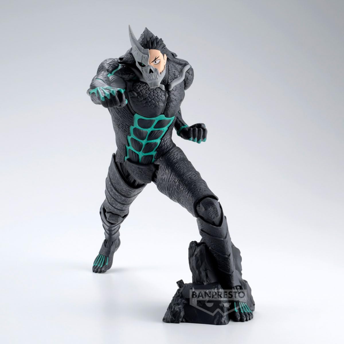 Banpresto Kaiju Action Figure #8 (Kafka Hibino Ver.) Kaiju No. 8 Grandista 24 cm BP30039P Multicolour Collectible Figure Ideal for Anime Fans