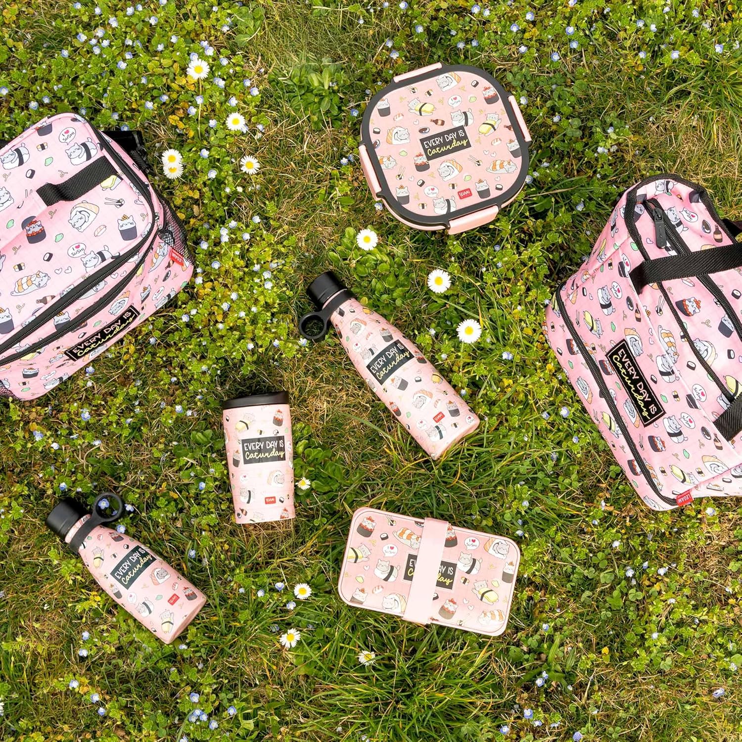 Legami - Sushi Cat Lunch Bag, Insulated Lunch Bag, Spacious Lunch Box 10.8 litres, Adjustable Shoulder Strap, Shoulder Bag, 33 x 22 x 15 cm