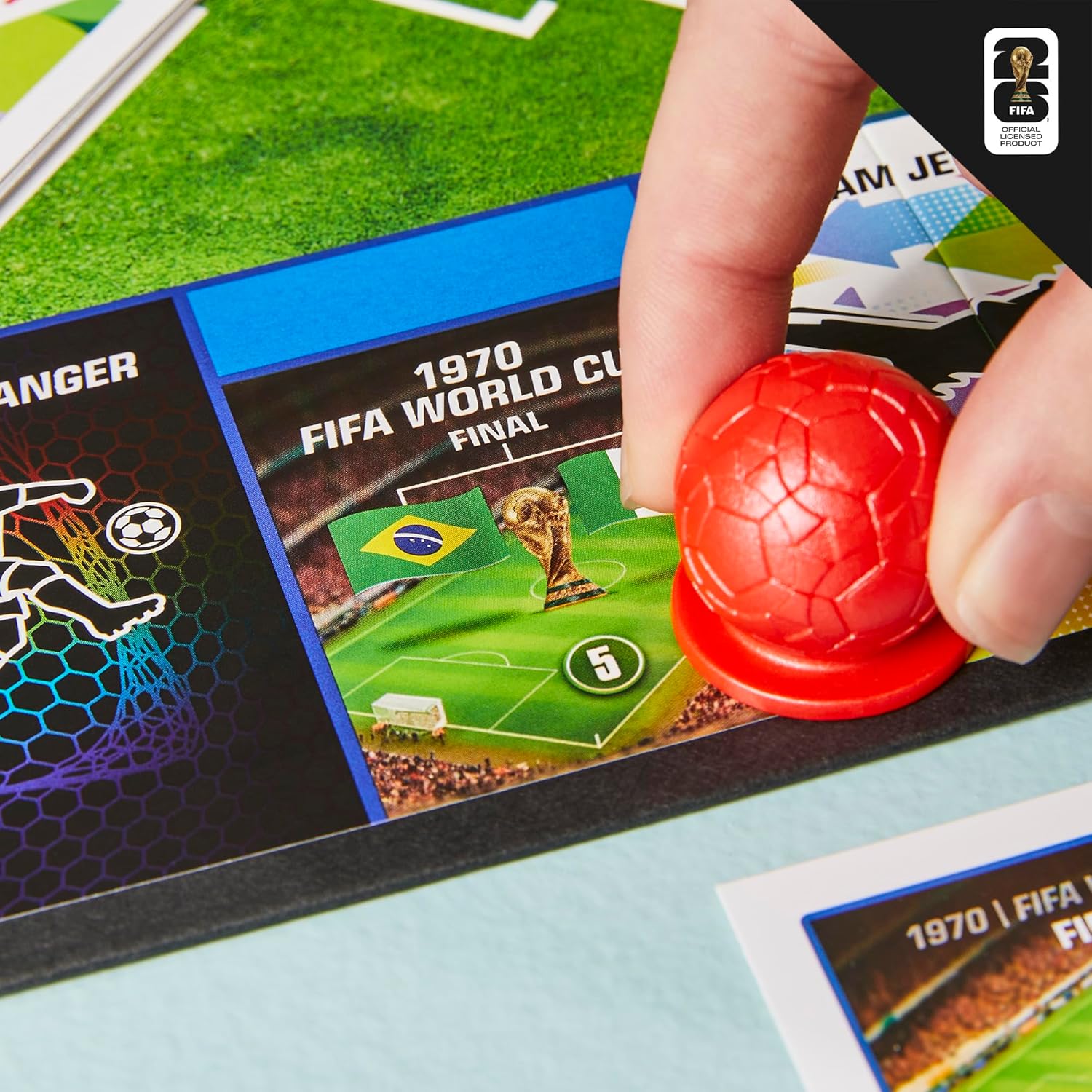Monopoly Panini Prizm: FIFA World Cup Game I Football Board Game with Monopoly Panini Prizm FIFA World Cup 2026 Trading Cards I Ages 8+ - English Version Main Game