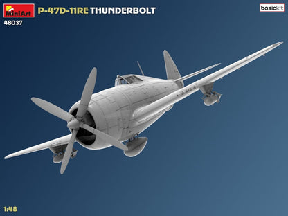 Miniart 1:48 - P-47D-11R Thunderbolt Basic Kit