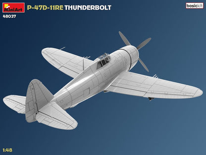 Miniart 1:48 - P-47D-11R Thunderbolt Basic Kit