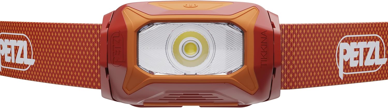 PETZL TIKKINA Stirnlampe 300 Lumen Rot LED Kopflampe wasserfest IPX4 kompakte Outdoor Lampe für Camping Wandern Jogging Arbeit