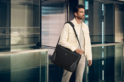 Wenger, XE Brief 17, 17" Laptop Briefcase with Tablet Pocket, Black, Digital Network, 15,6", Casual